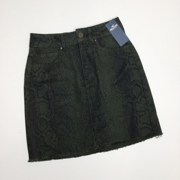 Hollister Dresses & Skirts - NWT Hollister olive green denim skirt size 00
